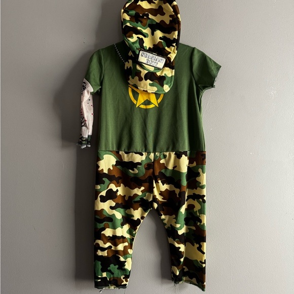 Private duty Soldadito Infant Costume - Green and Camouflage - Picture 3 of 4